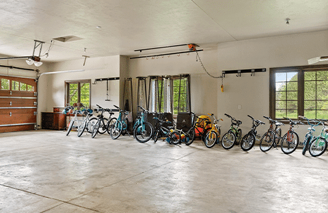 Complimentary bikes for guests at Mansion on the Lake in Newton, WI, perfect for family adventures and outdoor exploration